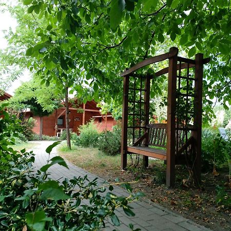 Dream Horse Apartman Cserkeszolo Exterior photo