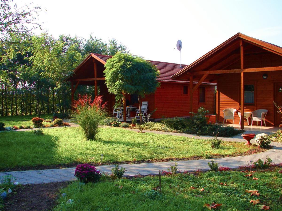 Dream Horse Apartman Cserkeszolo Exterior photo